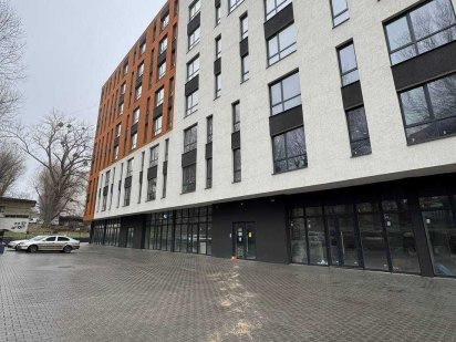 Приміщення на 1 поверсі  нового сучасного офісного центру Хмельницький