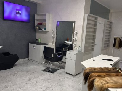 Аренда в салоне красоты Киев . Аренда кресла парикмахера. Жк София Вишневое