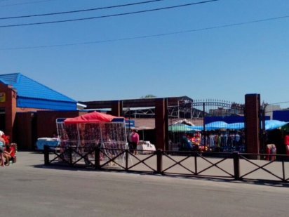 Торгове місце з контейнером на Центральному ринку Біла Церква