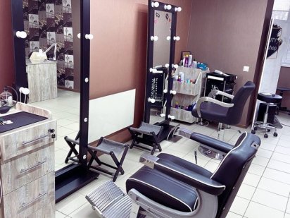 Робоче місце перукар ; візажис Хмельницький