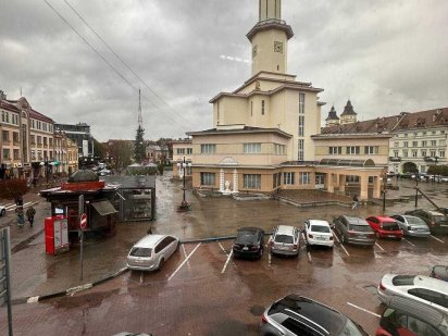 Здається приміщення біля Ратуші Ивано-Франковск