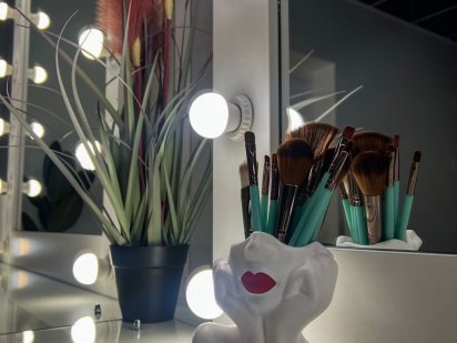 Оренда робочего місця для бровиста, ламі, візажиста Ірпінь