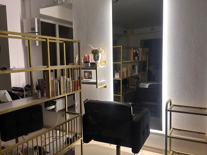 Сдаются в аренду места в салоне на 98квартале Кривий Ріг