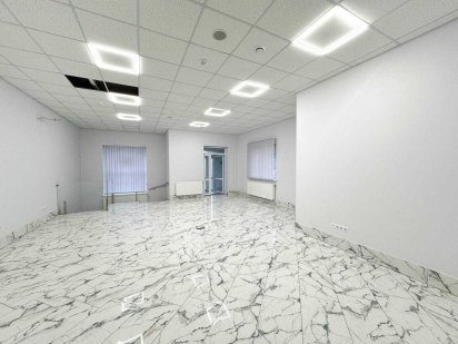 Оренда комерції з ремонтом 190 м², фасадний вхід, 10 хв до Центру! Івано-Франківськ