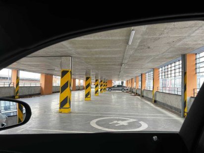 Оренда і продаж наземного паркінгу в  ЖК Дрім Таун Луцк