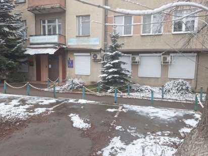 оренда комерції (фасадного приміщення) по вул Петлюри 5 (під клініку ) Івано-Франківськ