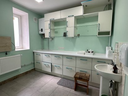 Здається в оренду приміщення  з меблями Івано-Франківськ