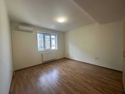 Оренда офіса 22м2 з сан узлом в кабінеті. Центр міста. пакркінг SV Івано-Франківськ