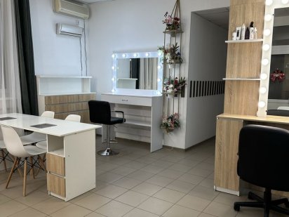 Місця майтра в оренду ,аренда місця в салоні ,салон краси Суми