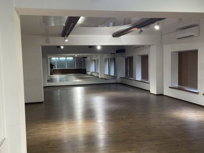 Оренда приміщення 215кв Полтава