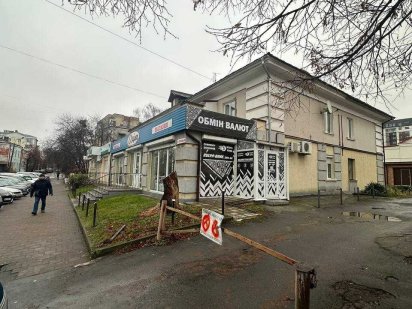 РИНОК 8м2 Здам КУТОВЕ приміщення за ХОРОШОЮ Ціною Рівне