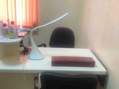 Оренда місця майстра манікюру в Центрі біля Ратуші_VD Івано-Франківськ