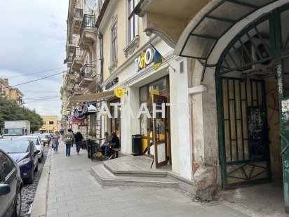 Оренда,ЦЕНТР, цоколь 70 кв м Черновцы