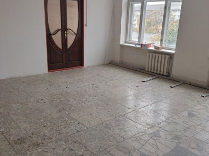 Комерційне приміщення ! Світло не вимикають ! Ужгород