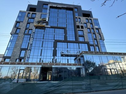 Оренда фасадного комерційного приміщення в будинку Premium class Черновцы