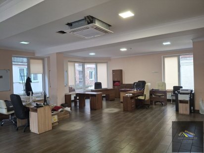 Офісне примішення в р-ні «Бартки». Чернівці