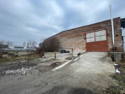 Виробничо-складське приміщення з територією на Будівельників Рівне