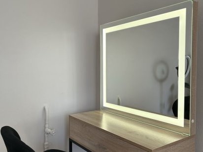 Оренда для майстра бровіста Чернігів