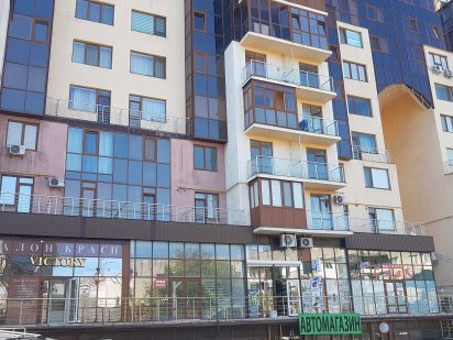 Здаєтья в оренду комерційна нерухомість 180 м.кв. Чернівці