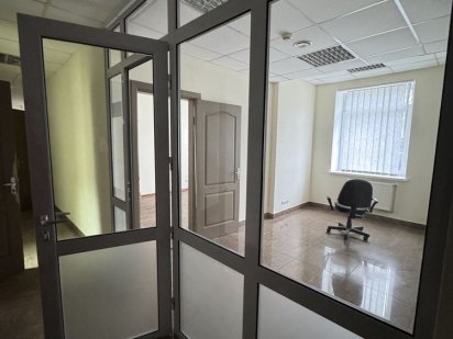 Приміщення з ремонтом в центрі Чернігів