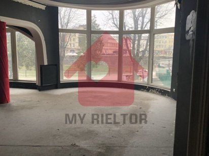 Оренда приміщення поруч з пішохідним мостом Ужгород