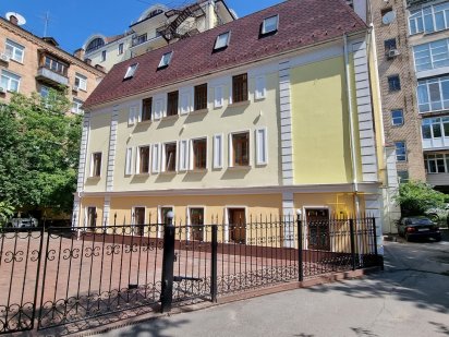 Оренда 500 м2 офісна будівля Володимирська 63А біля метро Киев