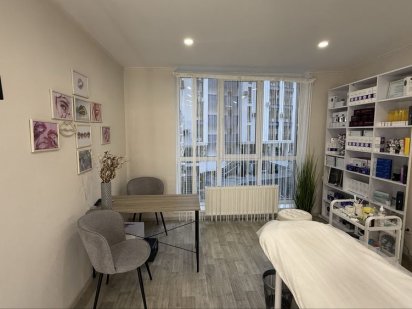 Кабинет косметолога возле метро Київ