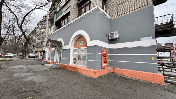 Оренда магазину 118 кв.м , фасад, Куренівський ринок - фото 1