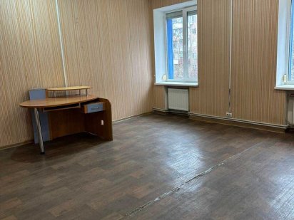 Оренда офісу вул. Хрещатик, центр, другий пов., 38 м2 Черкаси