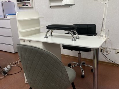 Сдам в аренду место мастера маникюра Дніпро