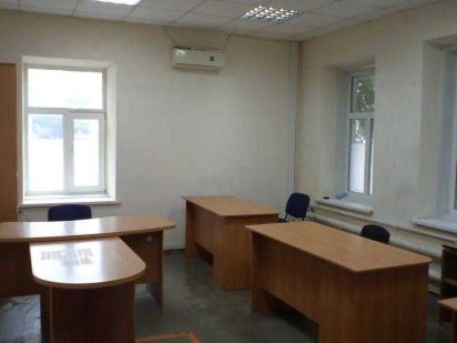 Сдам светлый, аккуратный офис 46 кв.м в Центре, низ проспекта Поля Дніпро