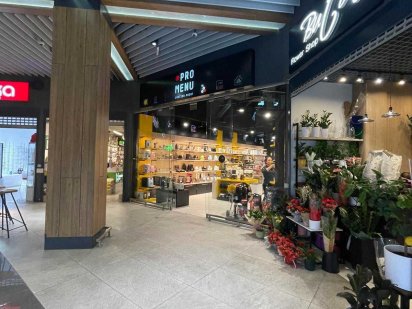 Фасадне приміщення 120м на 1 пов. з вітриною в ТЦ на Печерську! Київ