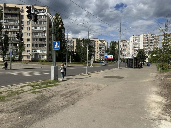 Аренда остановочного комплекса / киоска Пр. Владимира Ивасюка 54 - фото 1