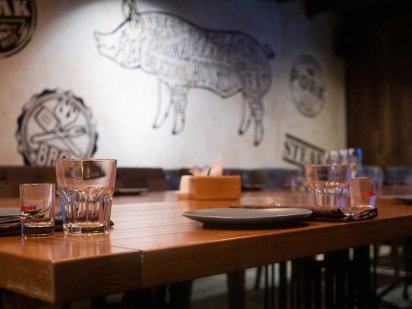 Оренда ресторану/Гриль-Бару, м. Почайна , 550кв.м. Київ