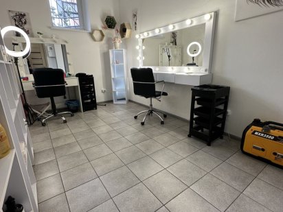 Оренда перукарю кератин/ботокс. ПОЗНЯКИ. Є генератор Київ