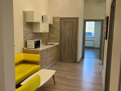 Окремий офіс, 74 кв.м, з 4х кімнат з сучасним ремонтом на Солом'янці Київ