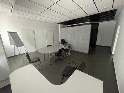 Оренда офісу 110 м2 біля метро Бориспільська, є генератор Киев