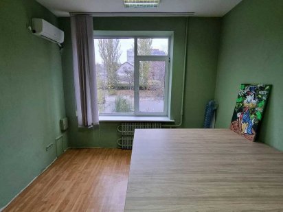 Сдам в аренду маленький офис 16,9 кв.м.. Собственник. Дніпро