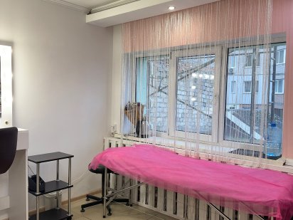 Оренда кушетки для майстра нарощення вій , перманенту Винница