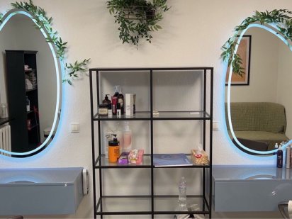 Оренда місця для перукаря/манікюра/косметолога/Оболонь Киев