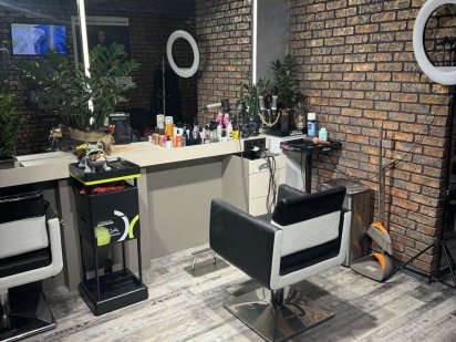 Оренда перукарського крісла Київ