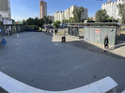 Аренда киоска / остановочного комплекса Ул. Ревуцкого 6 Киев