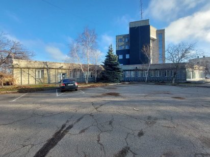 Офіс кабінетного типу з окремим входом на 1 пов., ~300 кв.м.