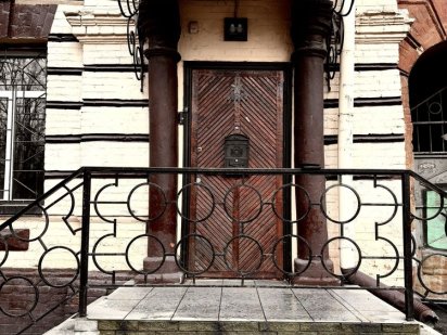 4 кабинета, кухня, парковка. Аренда 80м2 на Грушевского 49. Дніпро