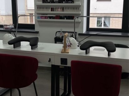 Оренда місця манікюру та педикюру, візажиста/бровиста ЦЕНТР МІСТА Винница