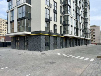 Комерційне приміщення 72м2 під оренду, центр міста,  ЖК "СТАТУС" Житомир