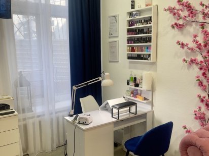 Аренда Места мастера маникюра, педикюра.ЦЕНТР. Мост-Сити Дніпро