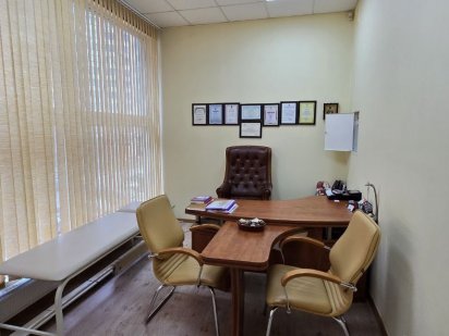 Здам офіс.Окремий вхід.метро Печерськ.бул.Л.Українки Київ