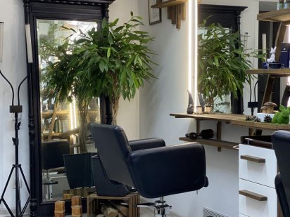 Оренда крісла перукаря в салоні краси центр Київ Киев