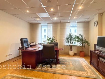 Оренда офісної будівлі 1500(м2) в центрі Києва Киев